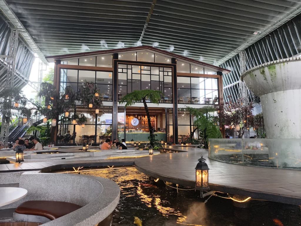 King Koi open-roof house